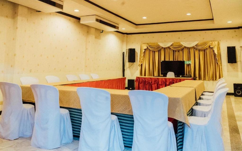 The Pine Resort Pathum Thani Exterior photo