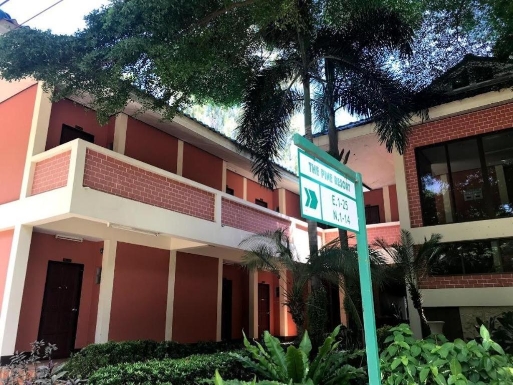The Pine Resort Pathum Thani Exterior photo