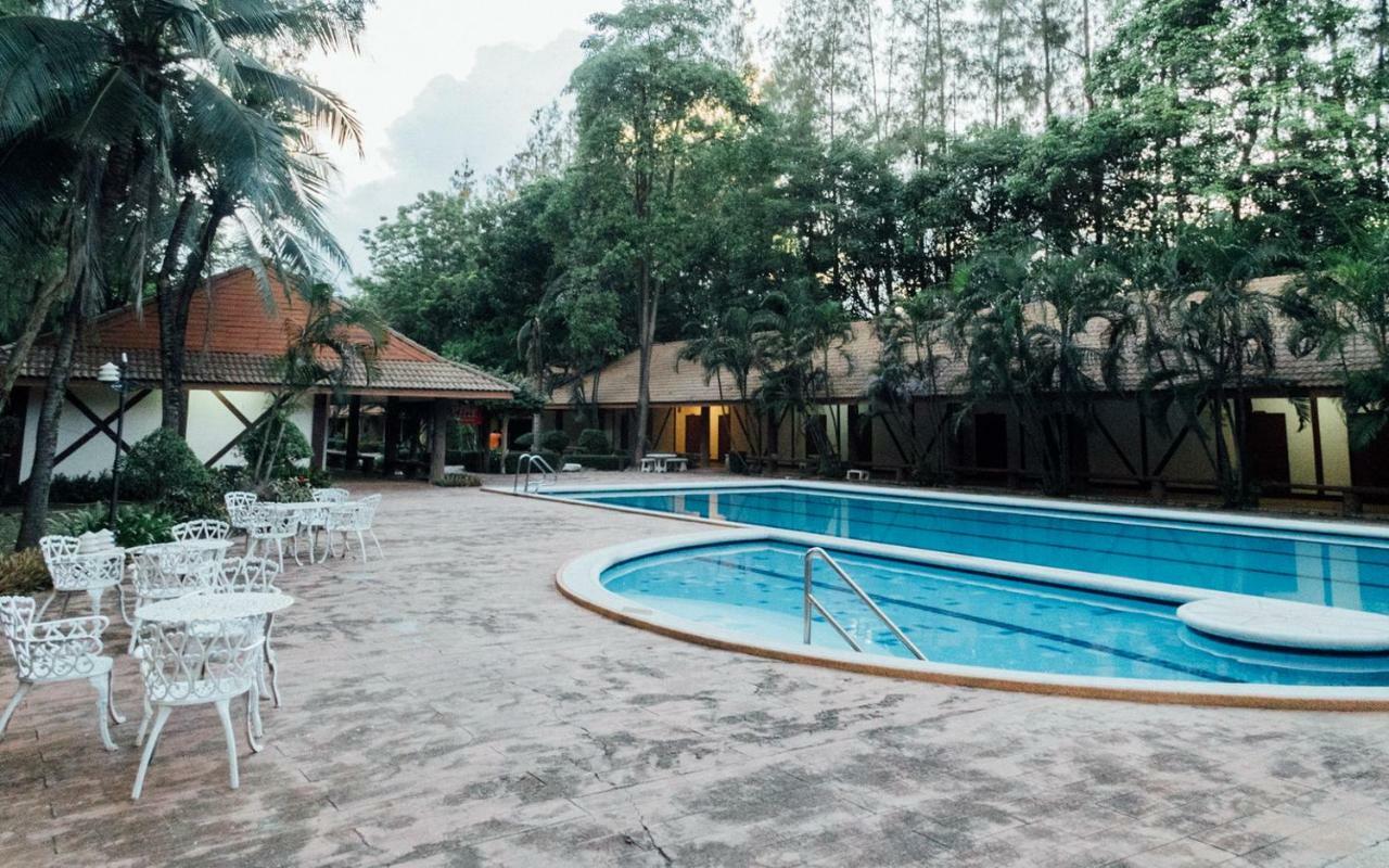 The Pine Resort Pathum Thani Exterior photo